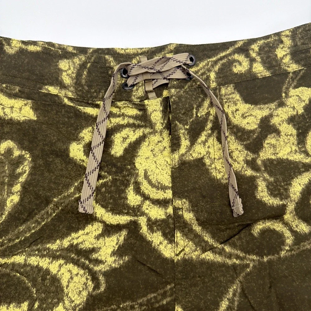 PATAGONIA MENS 36 WAVEFARER BOARD SHORTS SWIM TRUNKS FLORAL 86558